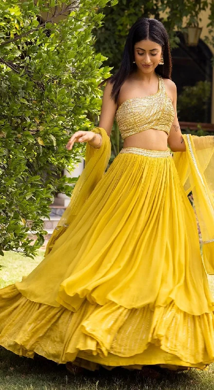 Cut Out Blouse With Layered Lehenga Set Loose Fit Blouse