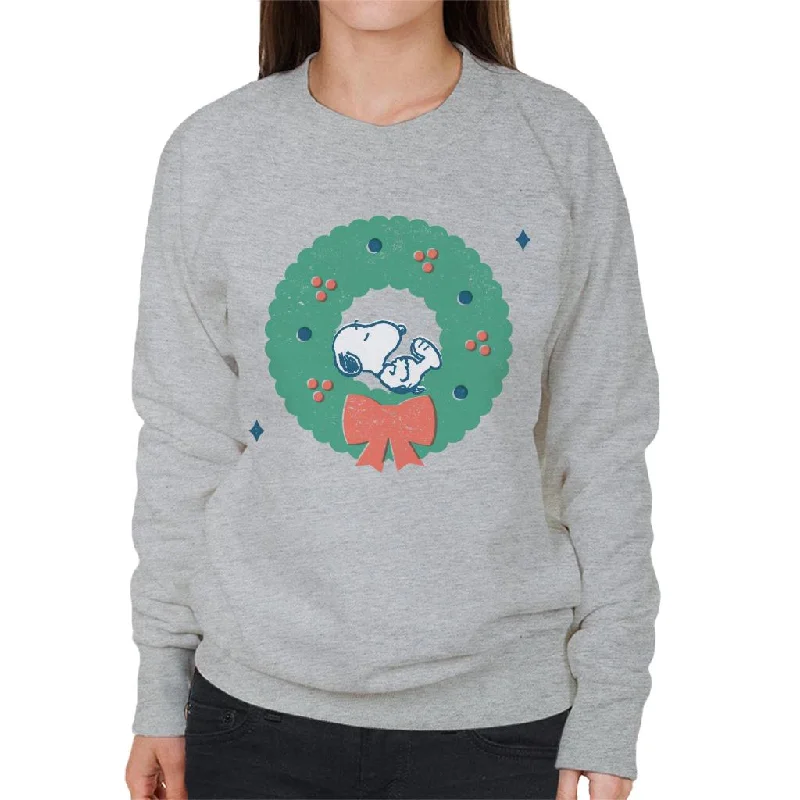 Peanuts Snoopy Holly Wreath Nap Women's Sweatshirt Hoodie with Illustration Artistic Creative