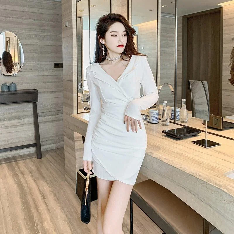 White Flare Sleeves Bandage Knitted Mini Dress Stylish Sweetheart Neck Mini Dress