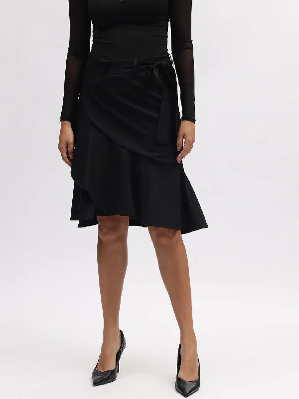 Iconic Women Black Solid Regular Fit Skirt silk skirt luxurious