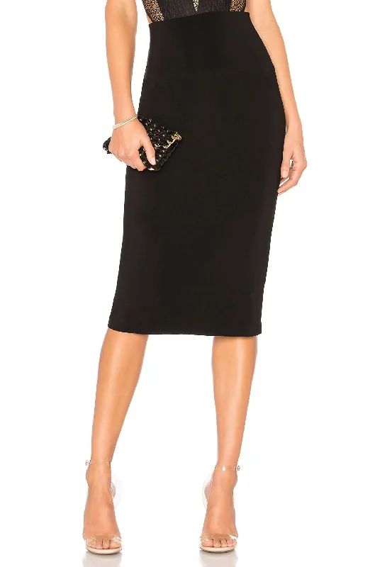 Straight Skirt In Black ribbed skirt waist